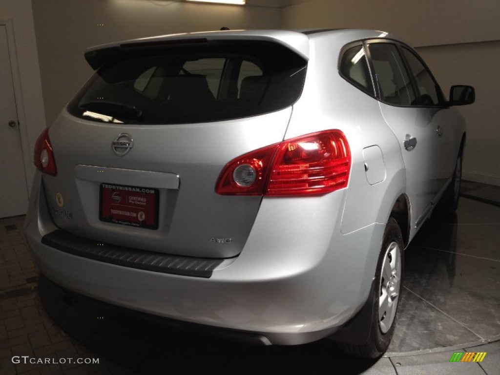 2011 Rogue S AWD - Silver Ice Metallic / Gray photo #5