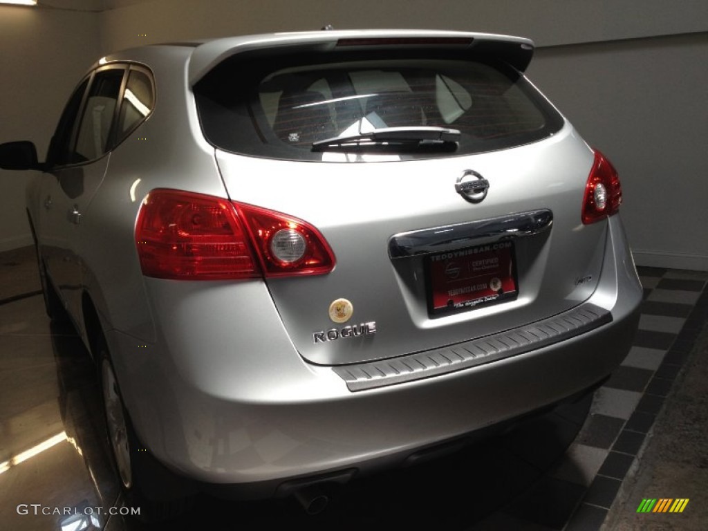 2011 Rogue S AWD - Silver Ice Metallic / Gray photo #6