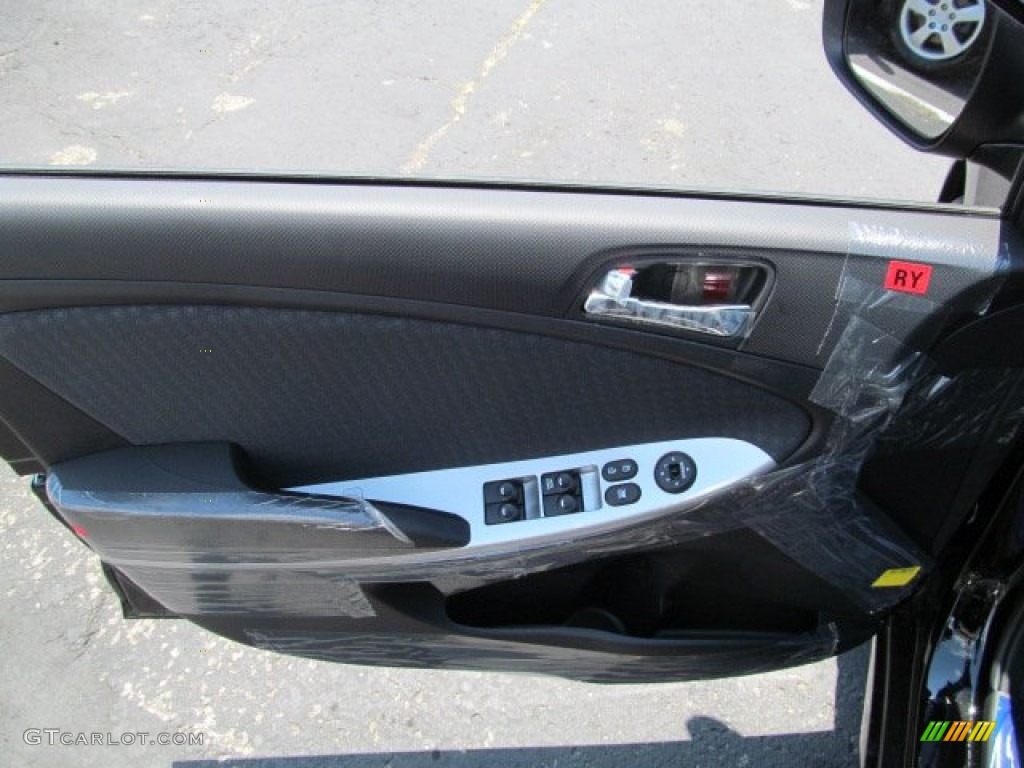2013 Hyundai Accent SE 5 Door Black Door Panel Photo #67549551