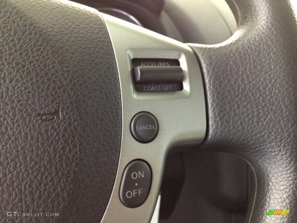 2011 Rogue S AWD - Silver Ice Metallic / Gray photo #20