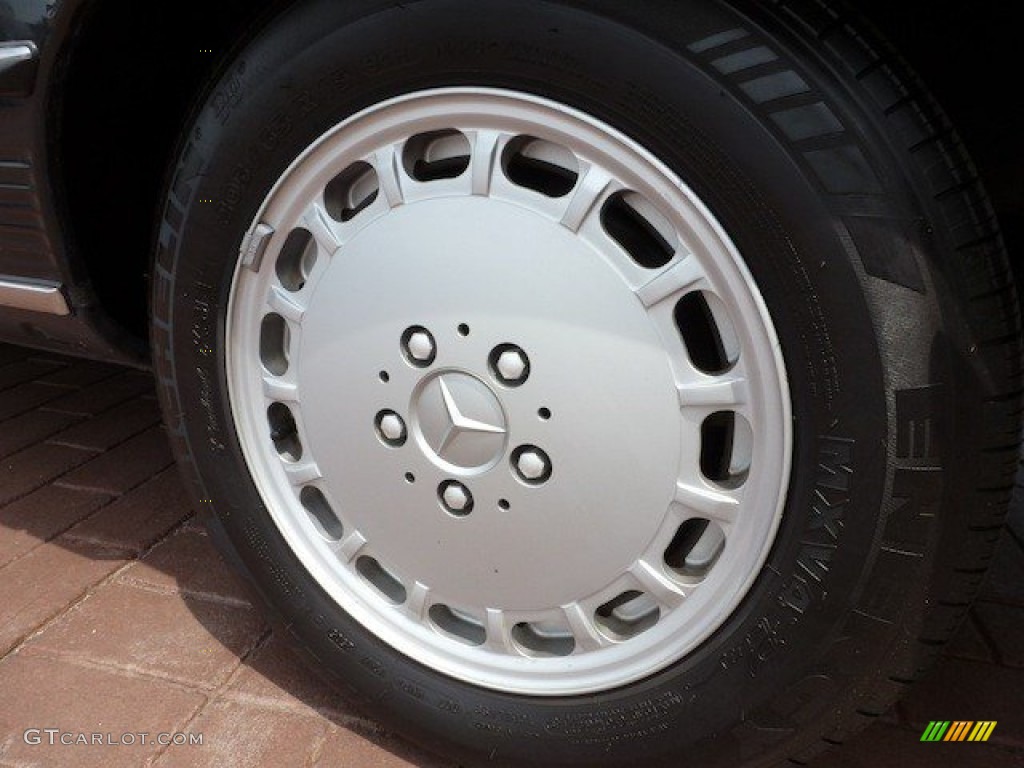 1987 Mercedes-Benz SL Class 560 SL Roadster Wheel Photos