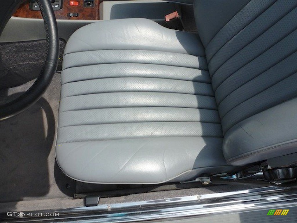 Grey Interior 1987 Mercedes-Benz SL Class 560 SL Roadster Photo #67551639