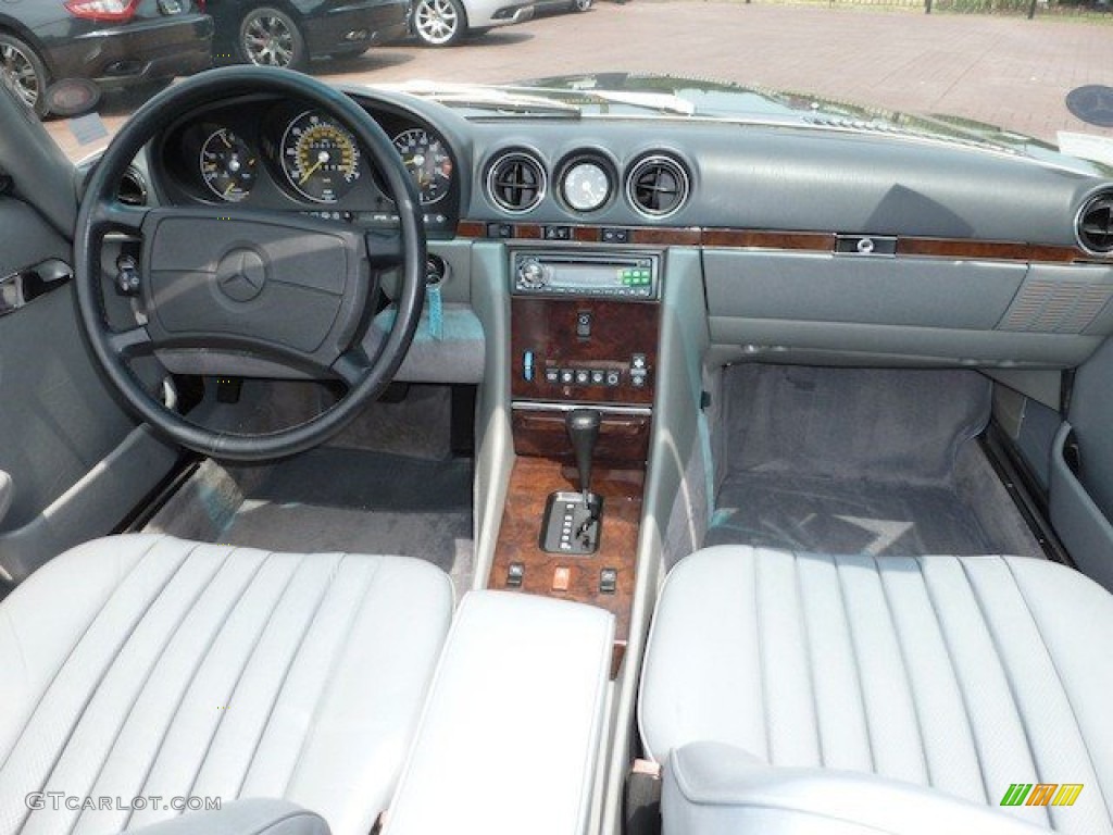 1987 Mercedes-Benz SL Class 560 SL Roadster Grey Dashboard Photo #67551651