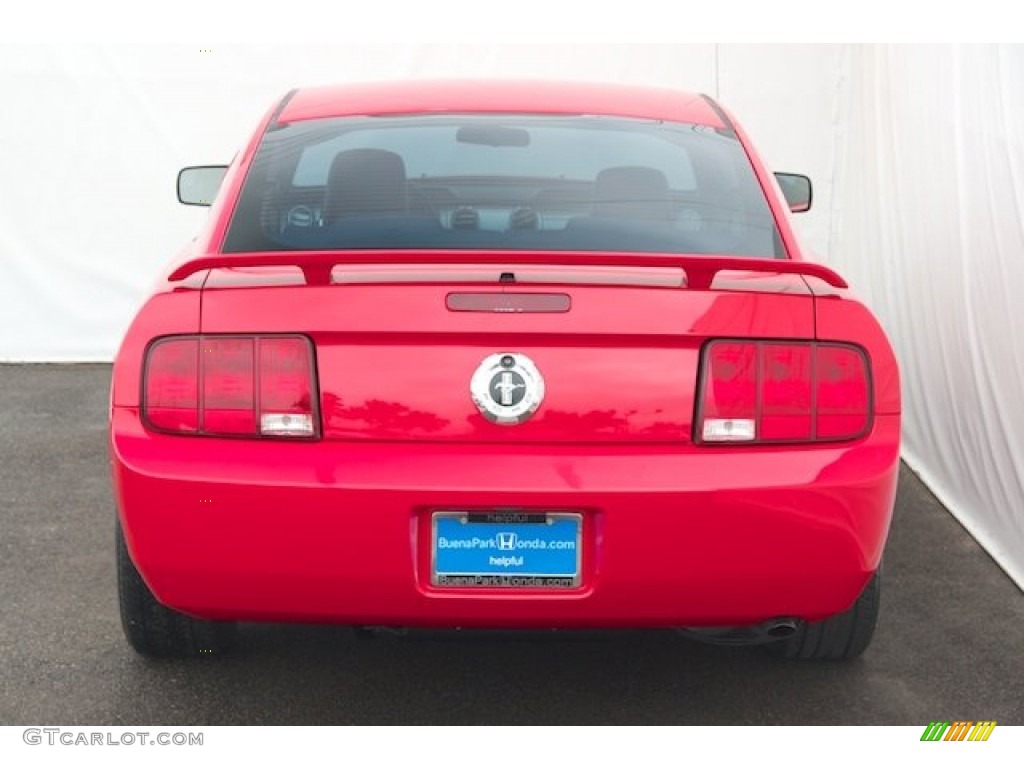 2006 Mustang V6 Premium Coupe - Torch Red / Light Graphite photo #9