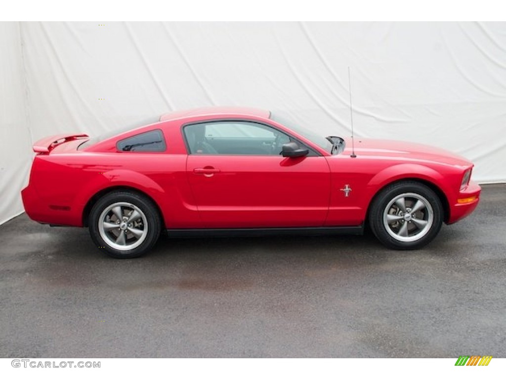 2006 Mustang V6 Premium Coupe - Torch Red / Light Graphite photo #10