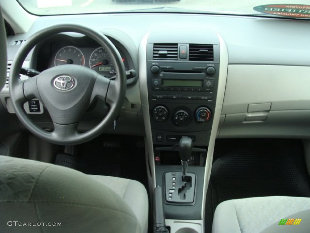 2009 Corolla  - Classic Silver Metallic / Ash photo #9