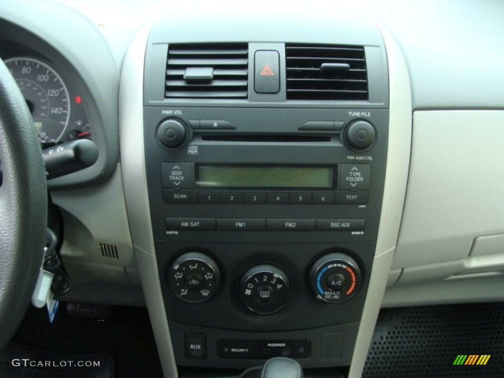 2009 Corolla  - Classic Silver Metallic / Ash photo #11