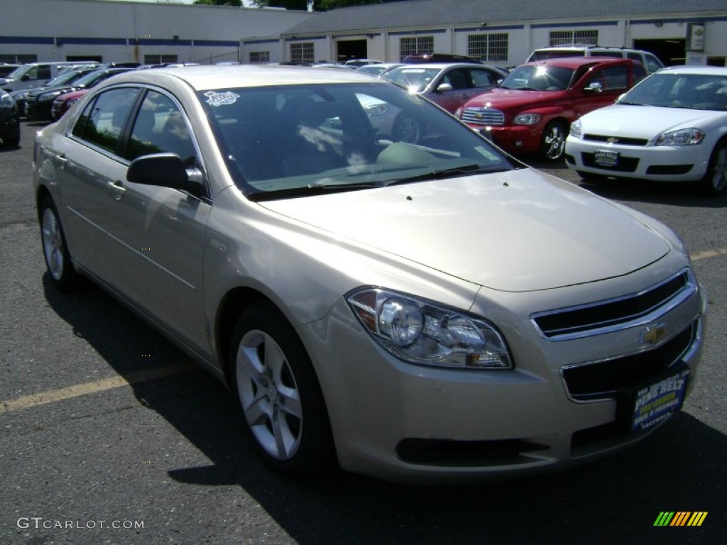 2010 Malibu LS Sedan - Gold Mist Metallic / Cocoa/Cashmere photo #3