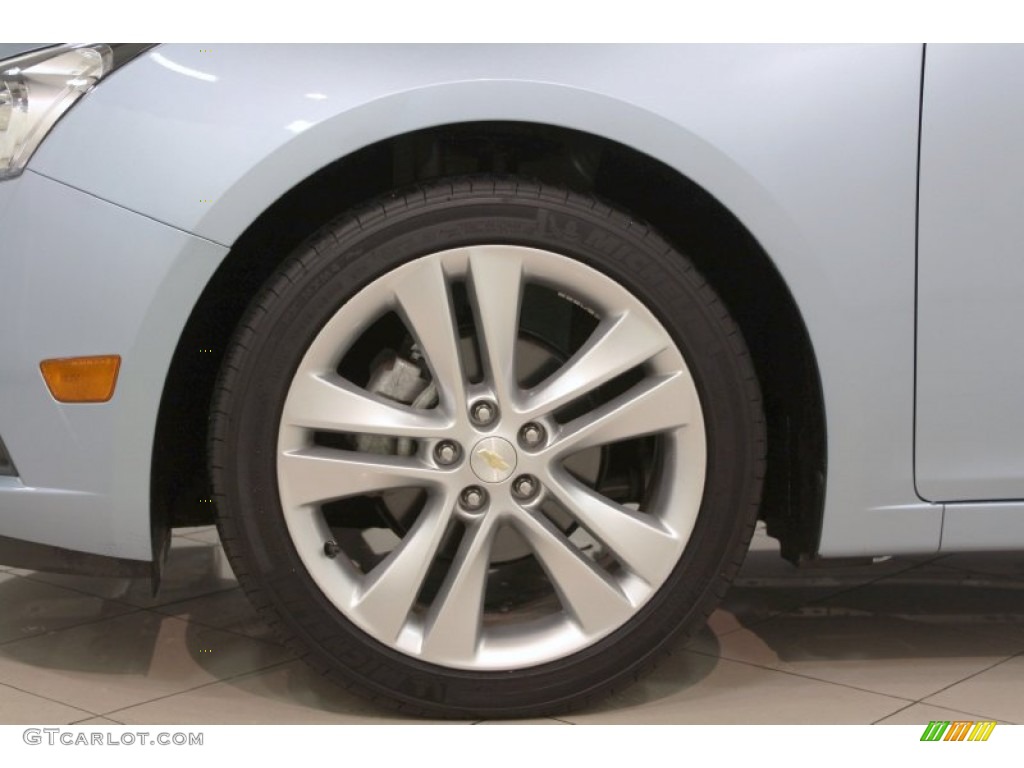 2011 Chevrolet Cruze LTZ wheel Photo #67563096