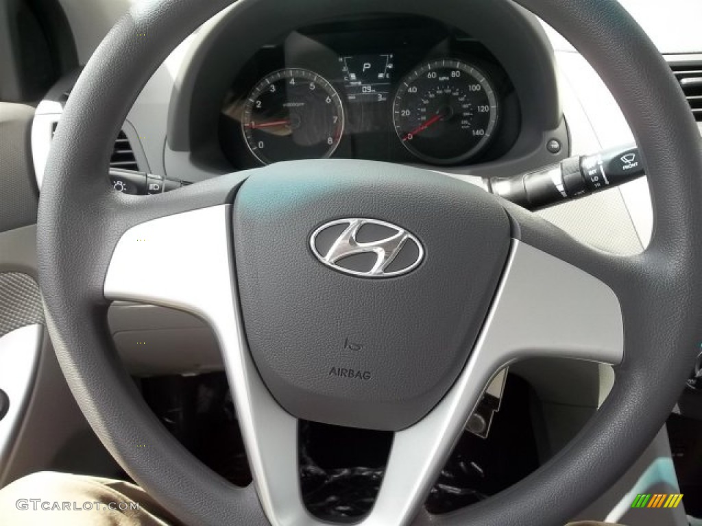2013 Hyundai Accent GLS 4 Door Gray Steering Wheel Photo #67566580