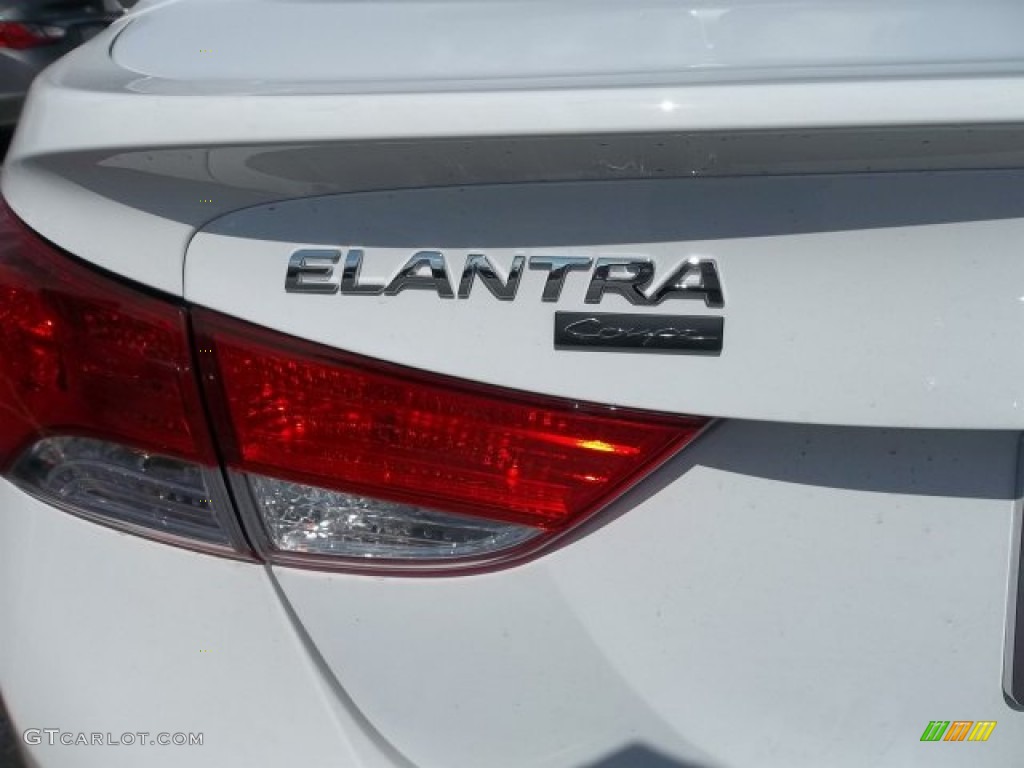 2013 Elantra Coupe SE - Monaco White / Gray photo #6