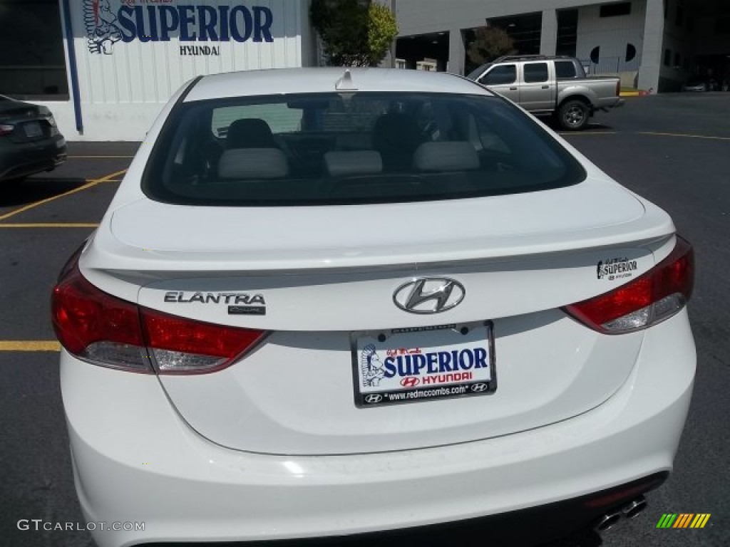 2013 Elantra Coupe SE - Monaco White / Gray photo #7