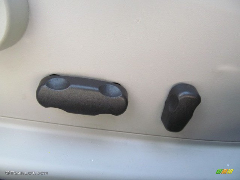 2011 Impala LTZ - Summit White / Gray photo #11