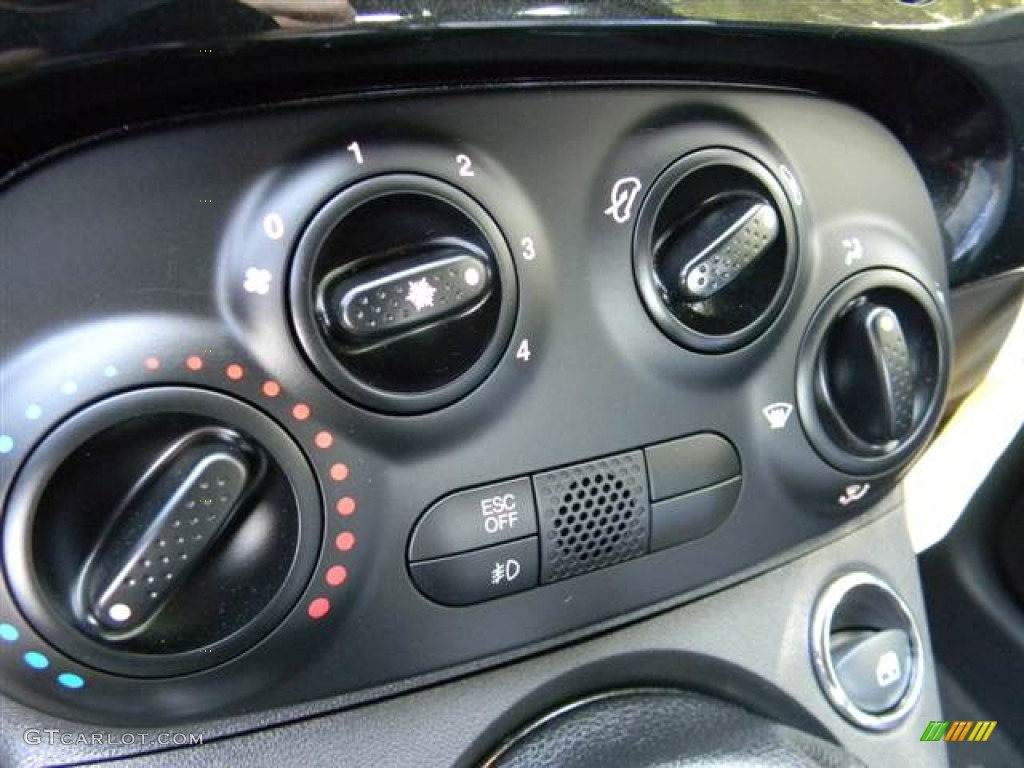 2012 Fiat 500 Sport Controls Photo #67571158