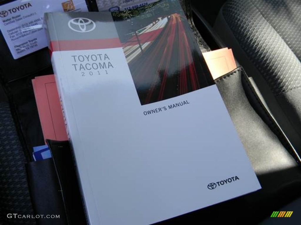 2011 Tacoma V6 PreRunner Access Cab - Super White / Graphite Gray photo #31