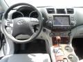 2012 Classic Silver Metallic Toyota Highlander Limited  photo #25