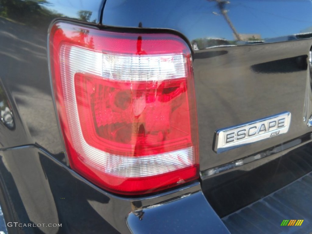 2009 Escape XLT V6 4WD - Black / Charcoal photo #8