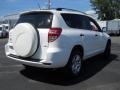 Super White - RAV4 4WD Photo No. 5