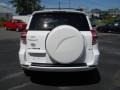Super White - RAV4 4WD Photo No. 6