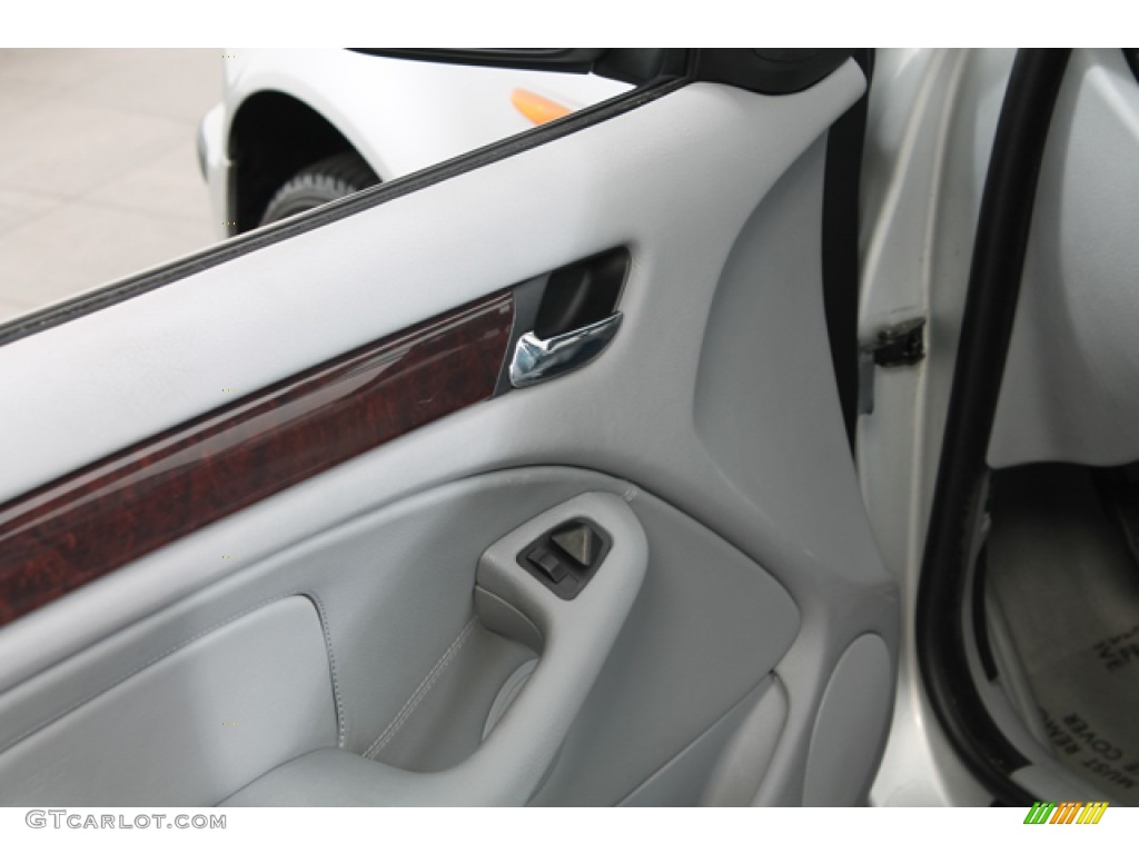 2002 3 Series 325xi Sedan - Titanium Silver Metallic / Grey photo #17