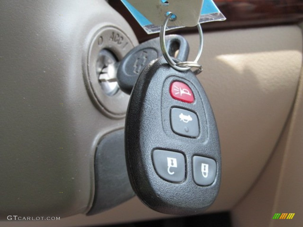 2005 Chevrolet Cobalt LT Sedan Keys Photos