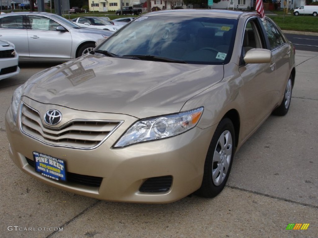 2010 Camry  - Sandy Beach Metallic / Bisque photo #1