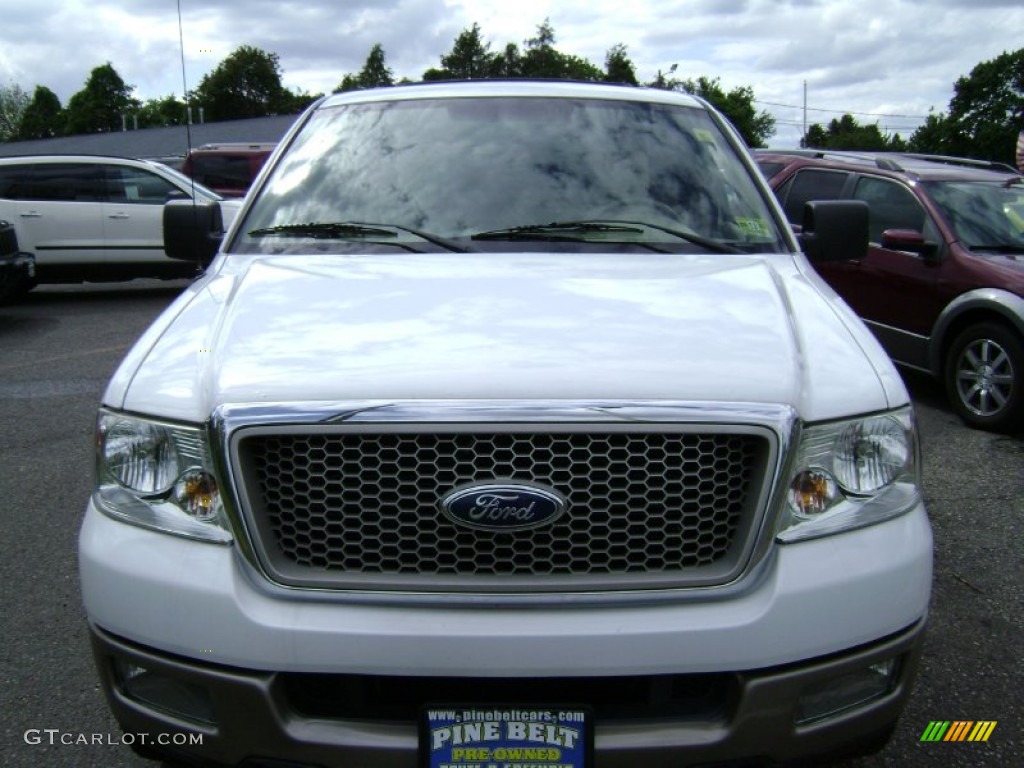 2004 F150 Lariat SuperCab 4x4 - Oxford White / Tan photo #2