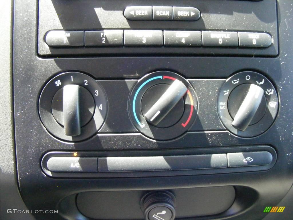 2006 F150 XLT SuperCrew - Dark Shadow Grey Metallic / Medium/Dark Flint photo #40