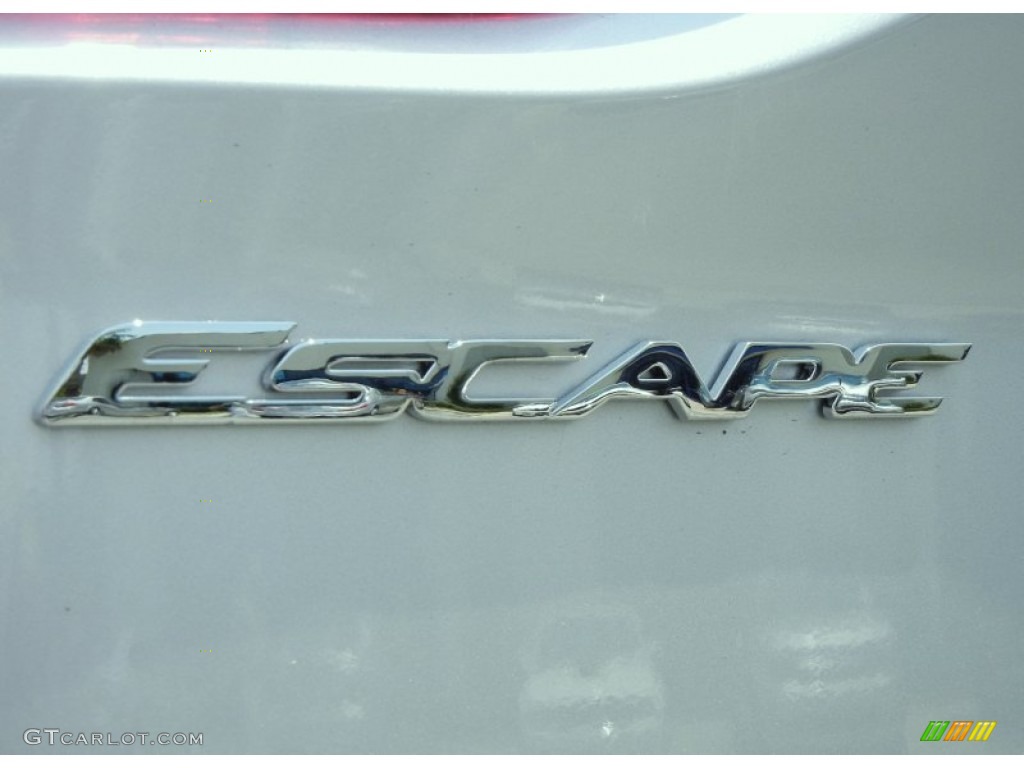2013 Ford Escape S Marks and Logos Photo #67588372