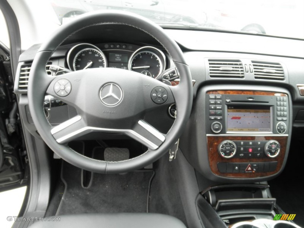 2012 Mercedes-Benz R 350 BlueTEC 4Matic Dashboard Photos