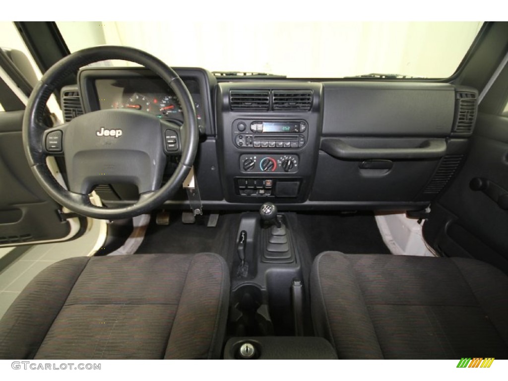 2004 Wrangler Rubicon 4x4 - Stone White / Dark Slate Gray photo #4