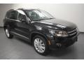 Deep Black Metallic - Tiguan SE Photo No. 1