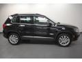 Deep Black Metallic - Tiguan SE Photo No. 7