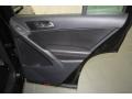 Deep Black Metallic - Tiguan SE Photo No. 35