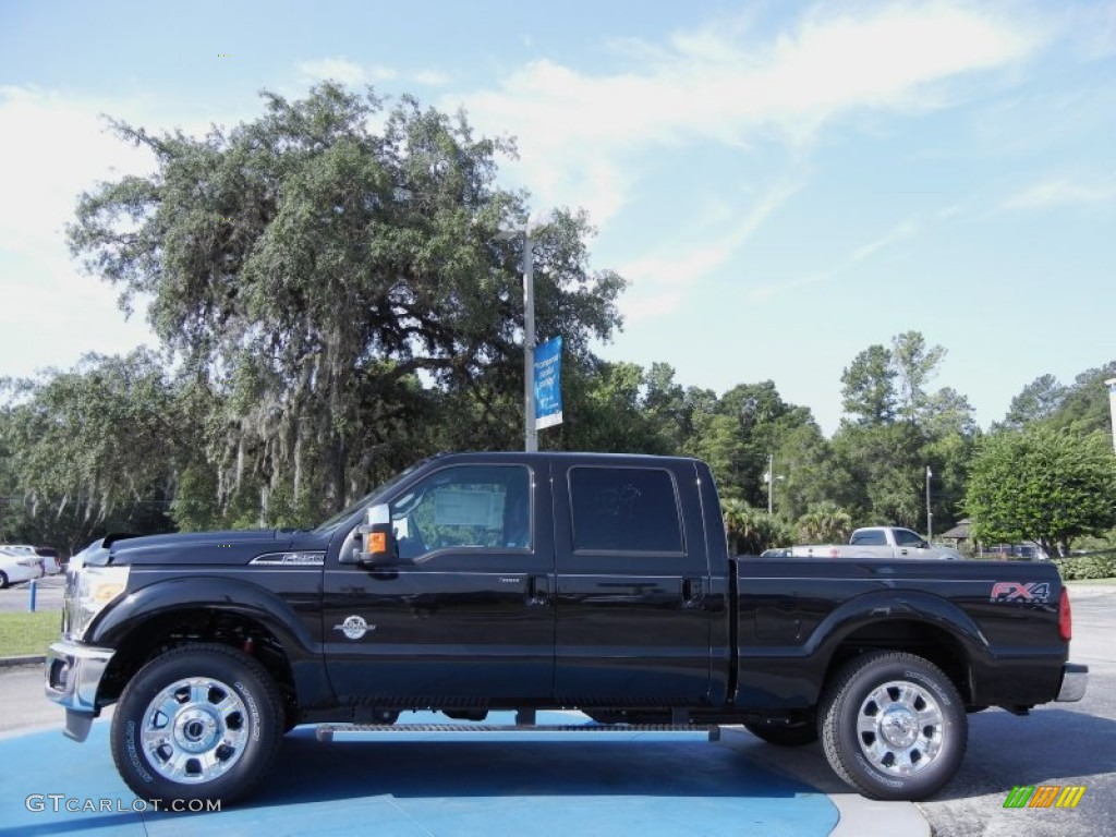 2012 F250 Super Duty Lariat Crew Cab 4x4 - Tuxedo Black Metallic / Black photo #2