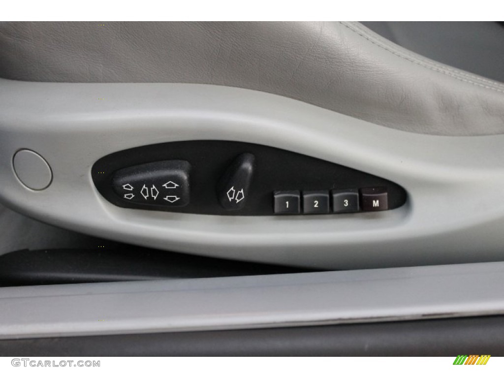 2005 BMW M3 Coupe Controls Photo #67601569