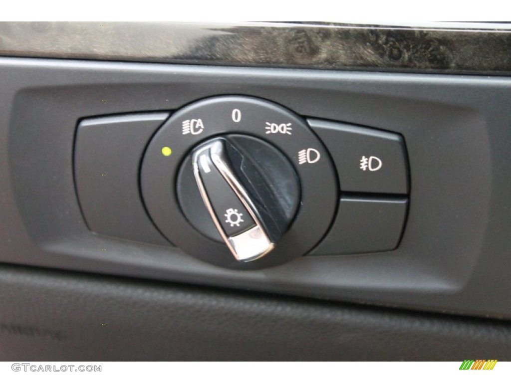 2009 BMW 3 Series 335i Convertible Controls Photo #67602307