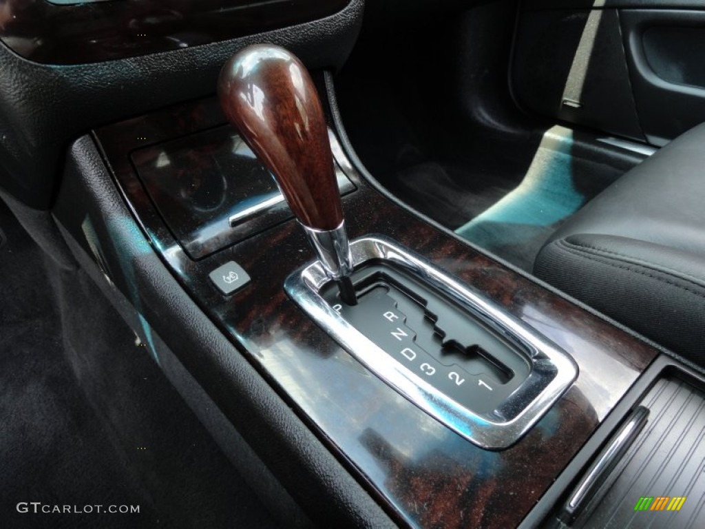 2011 Cadillac DTS Standard DTS Model 4 Speed Automatic Transmission Photo #67602570