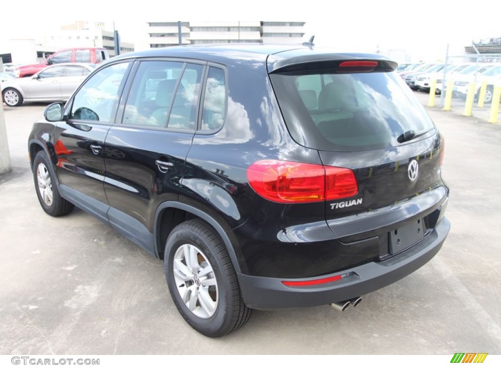 2012 Tiguan LE - Deep Black Metallic / Beige photo #5