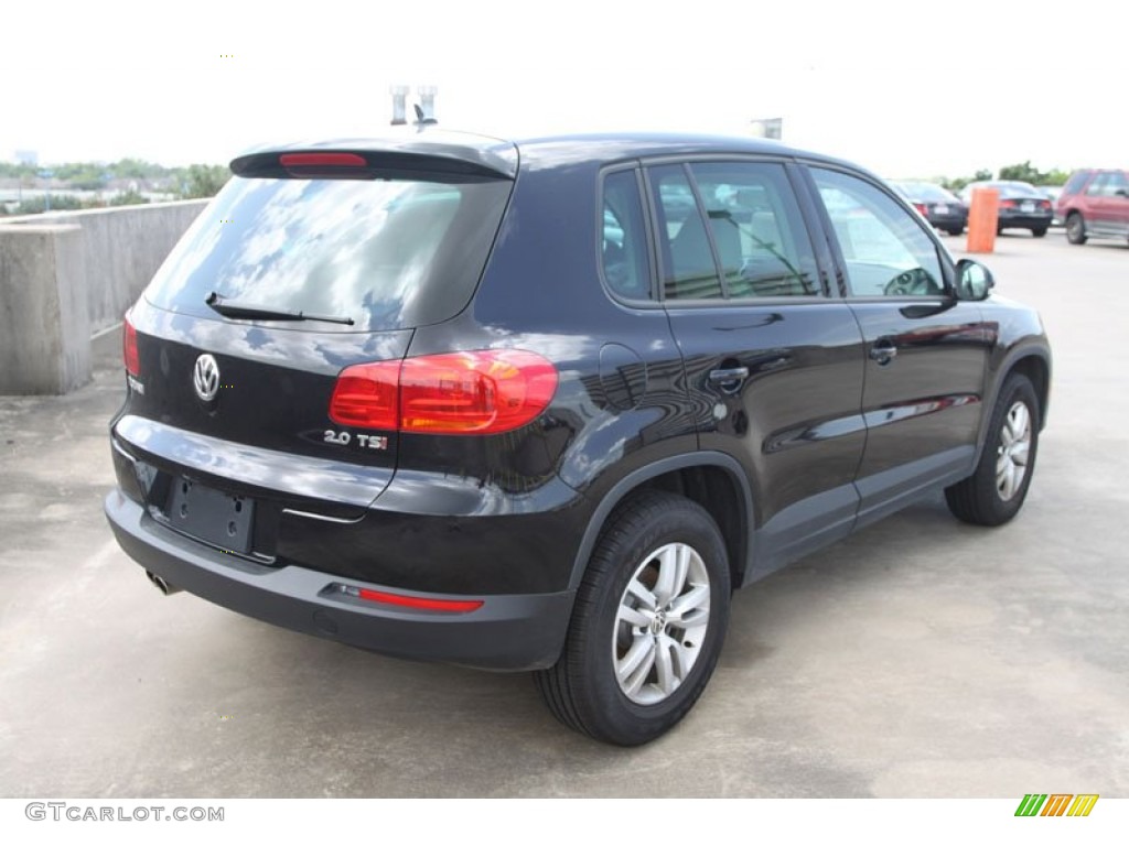 2012 Tiguan LE - Deep Black Metallic / Beige photo #7
