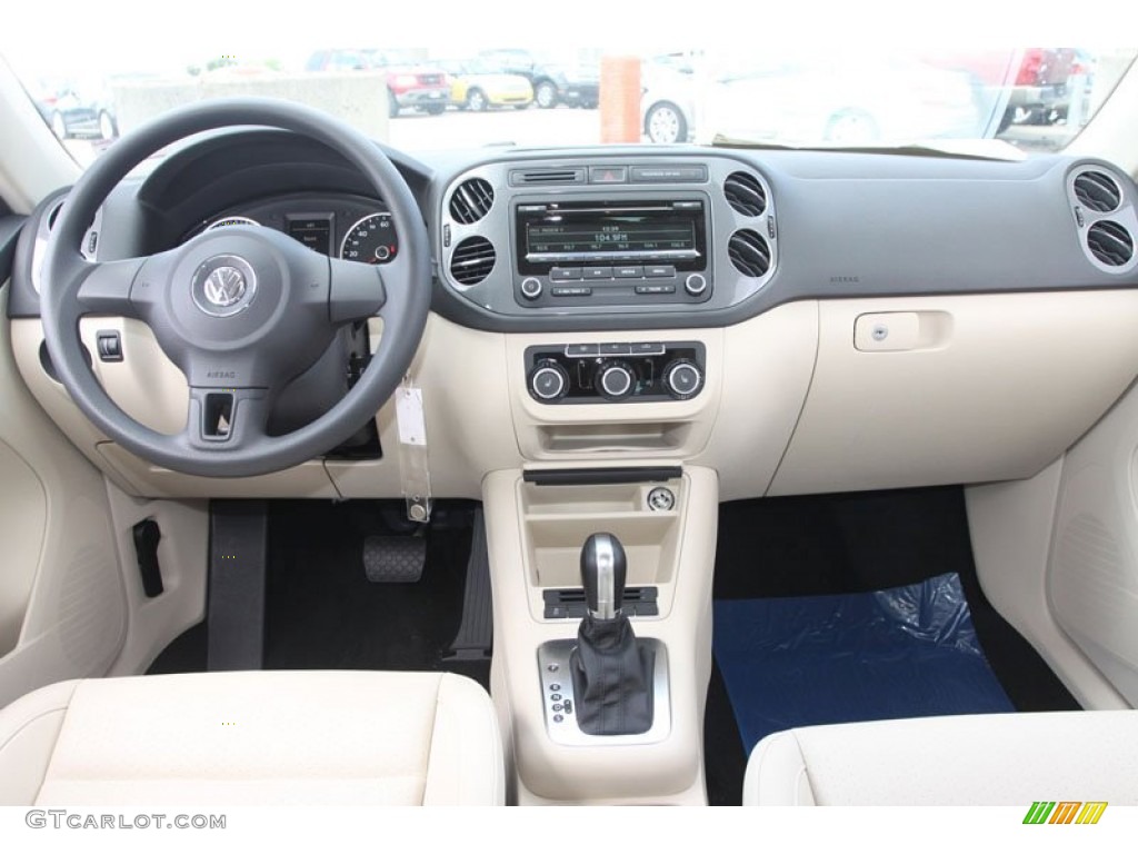 2012 Tiguan LE - Deep Black Metallic / Beige photo #14
