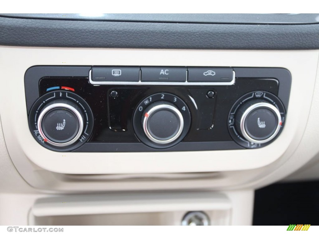 2012 Tiguan LE - Deep Black Metallic / Beige photo #17