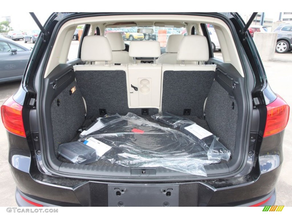 2012 Tiguan LE - Deep Black Metallic / Beige photo #19
