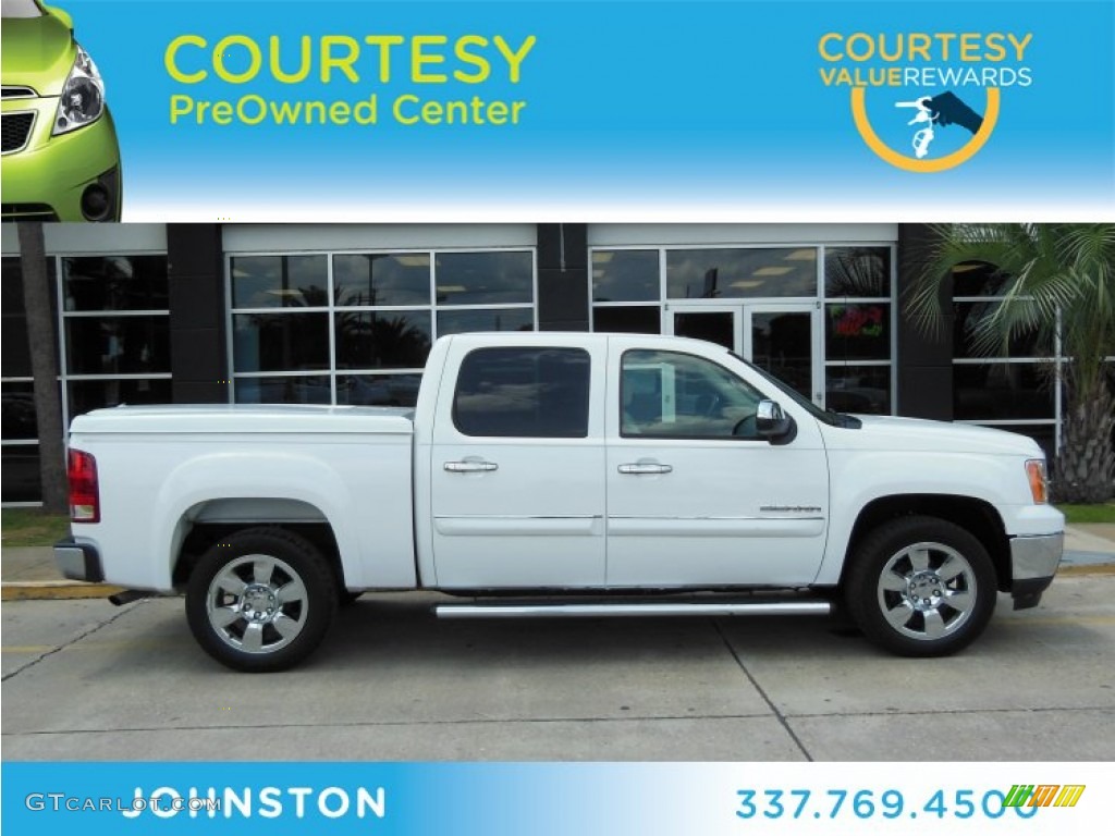 Summit White GMC Sierra 1500