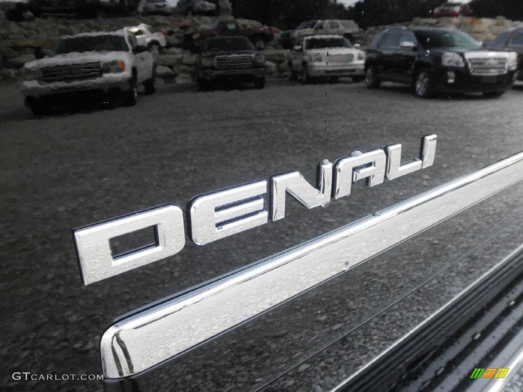 2013 GMC Yukon Denali AWD Marks and Logos Photo #67610823