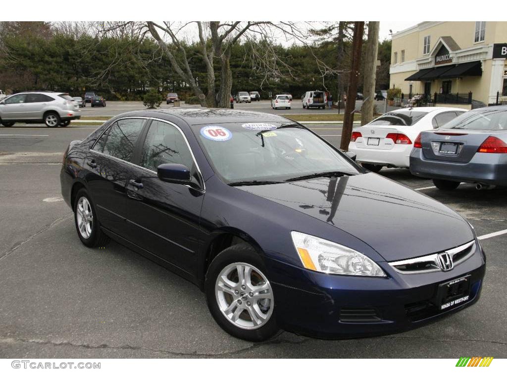 2006 Accord SE Sedan - Royal Blue Pearl / Gray photo #3