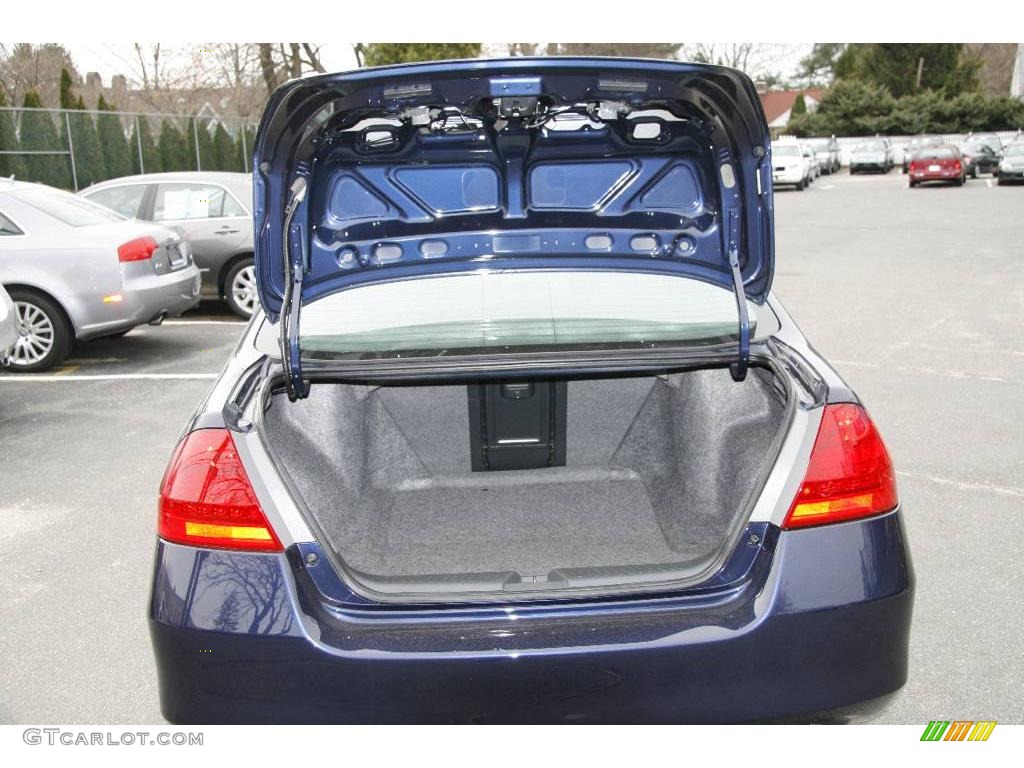 2006 Accord SE Sedan - Royal Blue Pearl / Gray photo #7