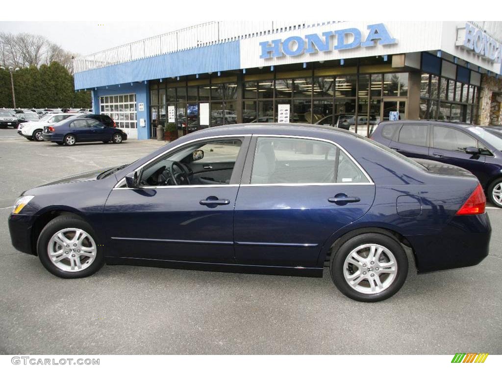 2006 Accord SE Sedan - Royal Blue Pearl / Gray photo #9