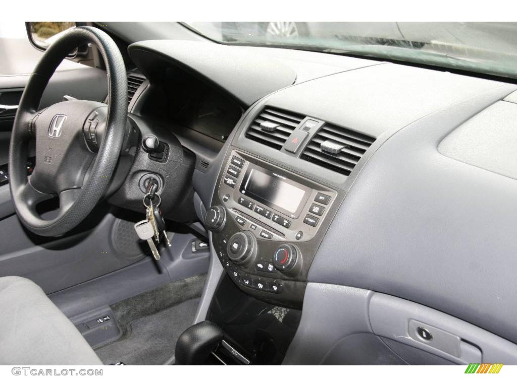 2006 Accord SE Sedan - Royal Blue Pearl / Gray photo #12