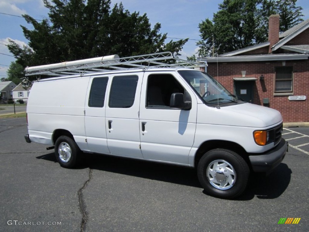 Oxford White 2005 Ford E Series Van E250 Commercial Exterior Photo #67613037